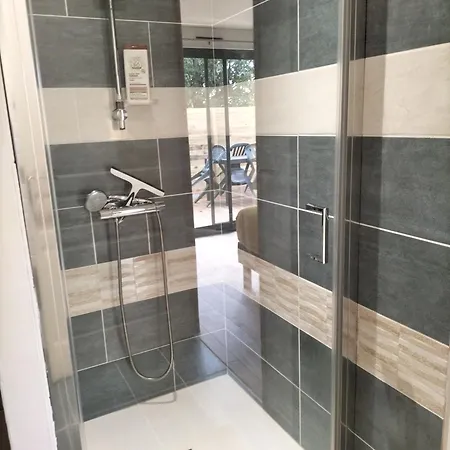 펜션 Les Iris 레헤르비에르