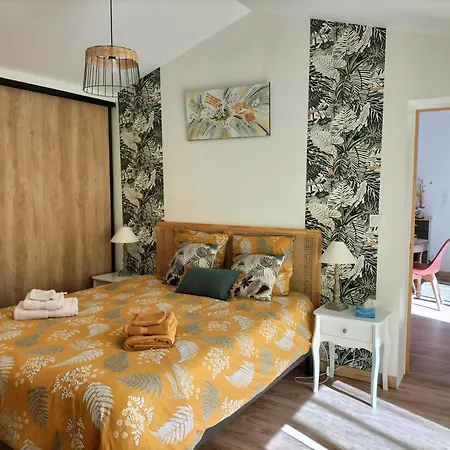 Les Iris Hébergement de vacances *