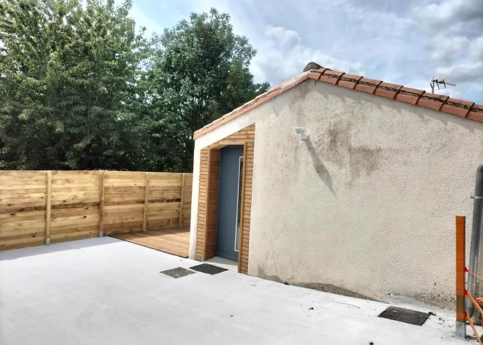 Les Iris Hébergement de vacances Les Herbiers