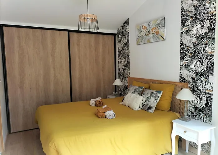 Les Iris Hébergement de vacances Les Herbiers