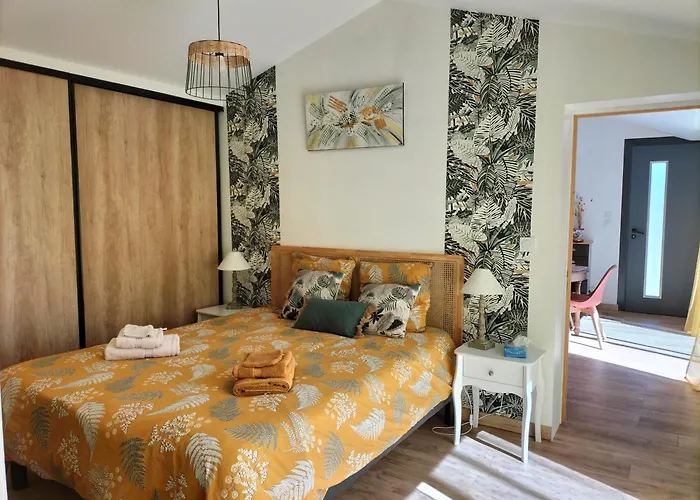 Les Iris Hébergement de vacances *